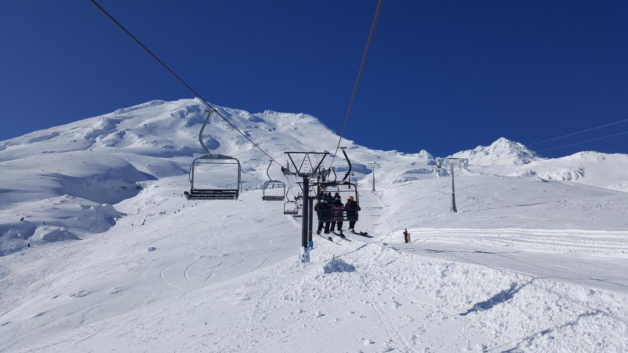 Ruapehu Mountain & 3*